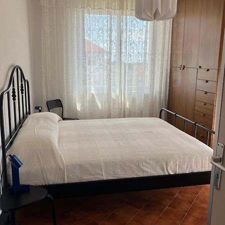 Aria Luce Mare Apartment San Bartolomeo Al Mare Luaran gambar